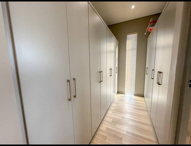 4 BEDROOM HOUSE FOR SALE IN MIDSTREAM MEADOWS